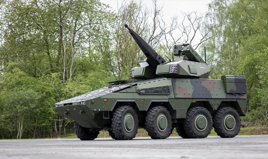 莱茵金属推出天空游侠30防空车,拳师犬底盘 高炮导弹五面相控阵