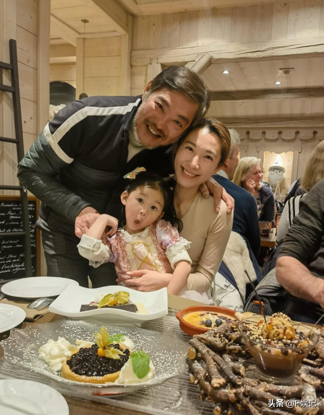 前TVB宫女和百亿老公女儿周游列国 去法国滑雪庆生再去意大利看海