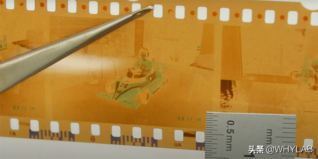 手机厂商们，该对相机水印上点心了