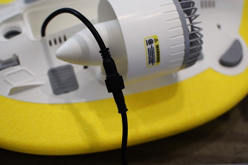 泳池最靓的崽 檬友爆风主义水上动力浮板