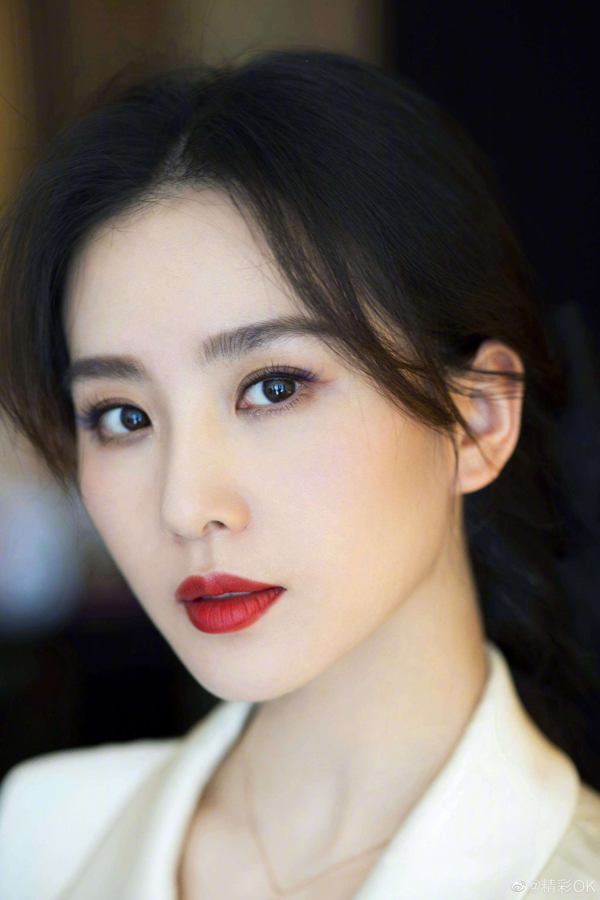 惊艳韩娱的5位中国女星，古力娜扎上榜，王祖贤在韩国火了几十年