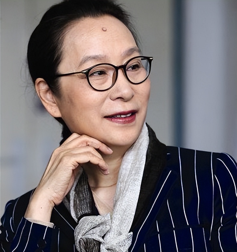 这10位母亲专业户，烟火气又不失魅力，都是中国人心中母亲的模样