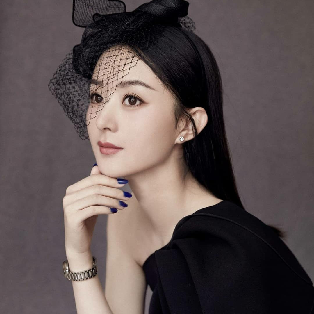 赵丽颖雍容高雅的美丽，女人味十足