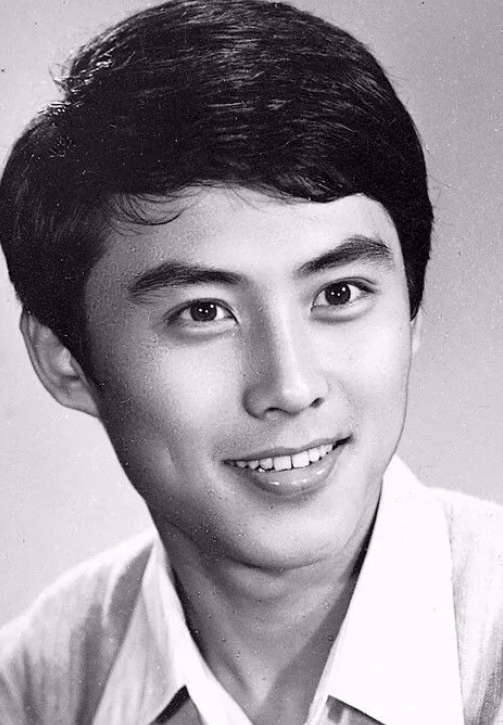 80年代的小鲜肉,李云龙果然是十里八乡有名的"大帅哥"