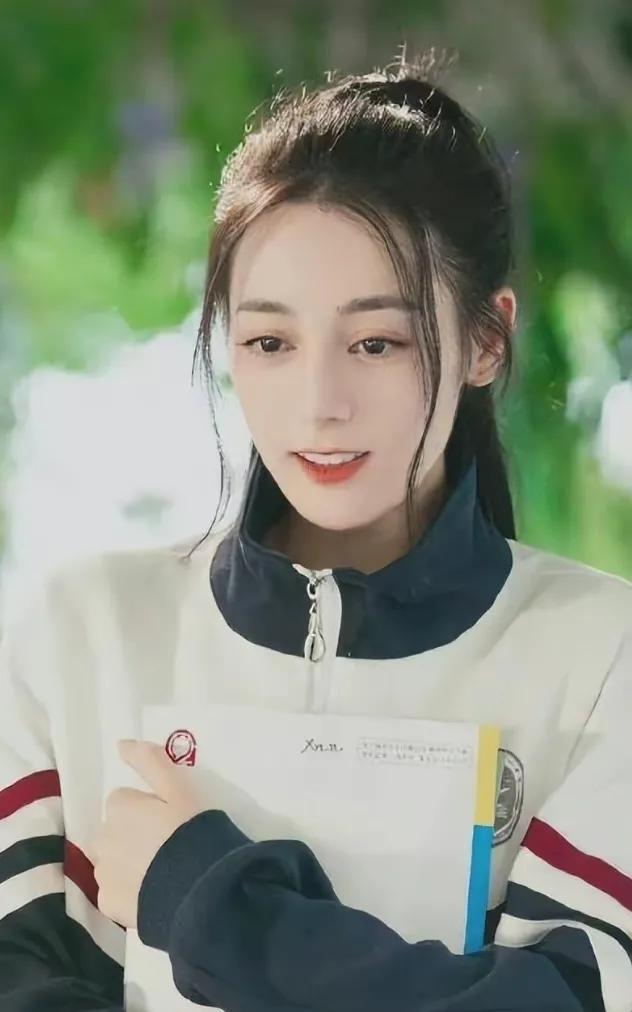 女星谁穿校服最美？最后一个像初恋