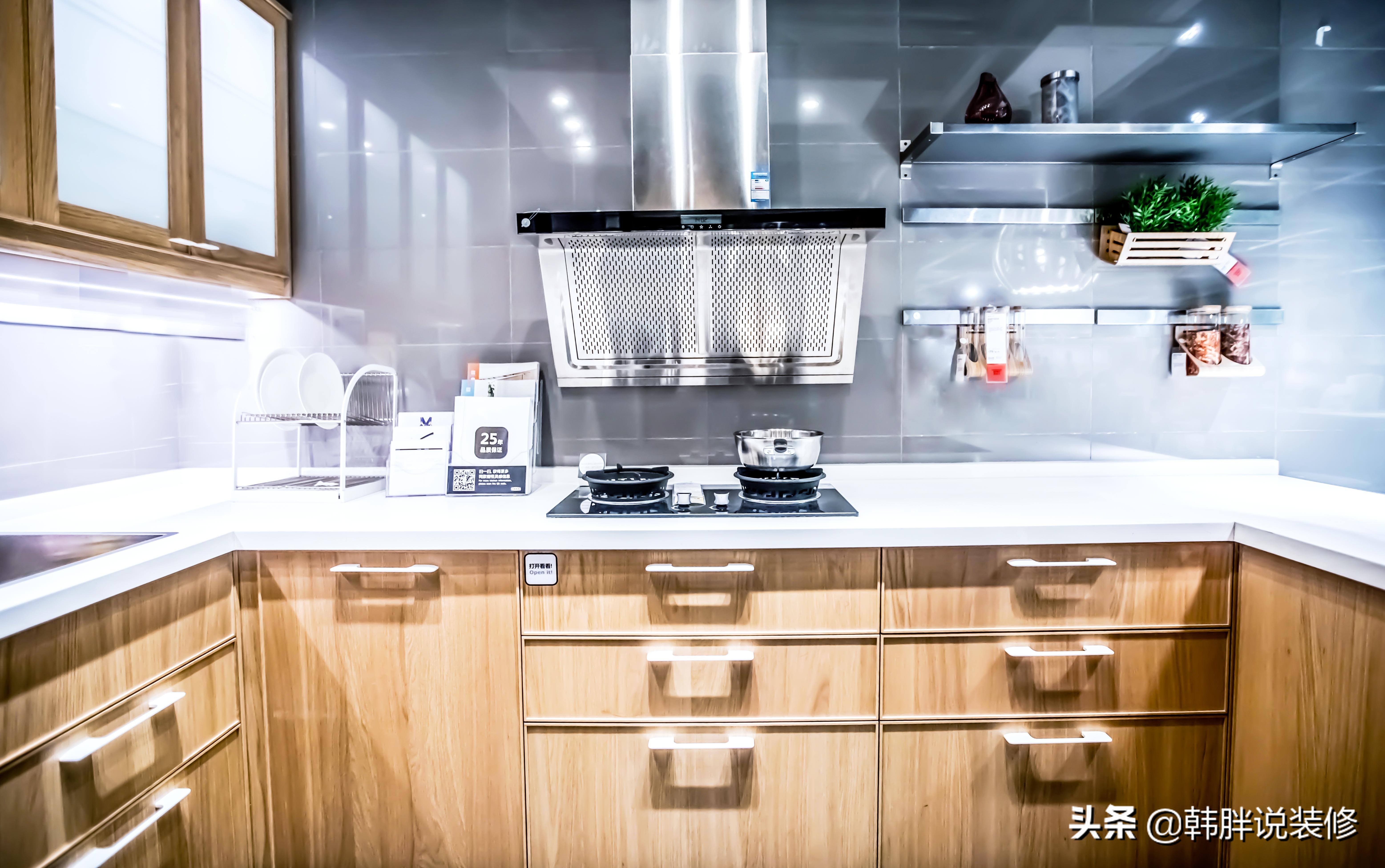 油烟机该选侧吸还是顶吸？听完分析才恍然大悟，好多家庭的通病