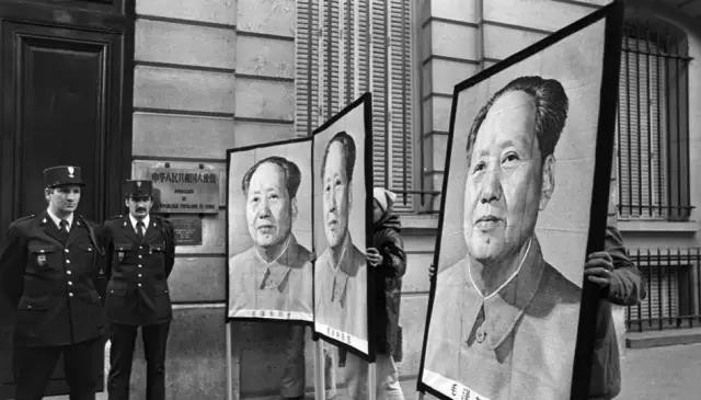 1976年9月9日下午四时，毛主席逝世