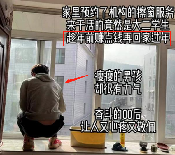 江西一女大学生体贴家长，利用寒假期间上街卖烤肠，10天净赚2600