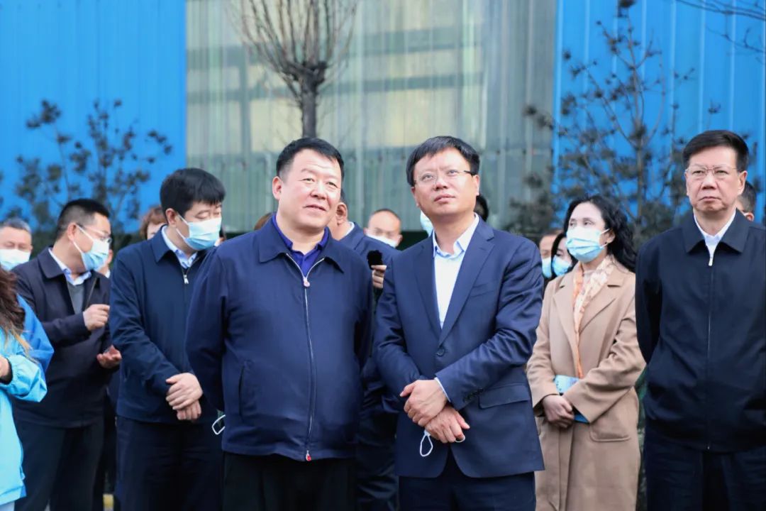 ​省生态环境厅党组书记、厅长王延峰来到鹏飞集团调研