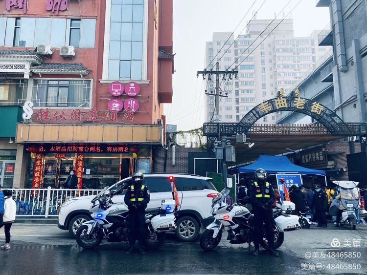 恪尽职守护元宵——西安市公安局航天分局巡特警大队加大元宵期间社会面管控力度