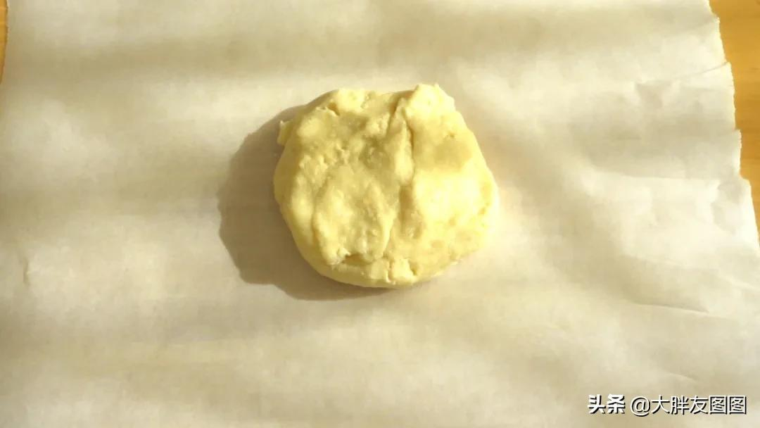 芝士饼干的做法（教会你做出酥脆浓香的芝士饼干）