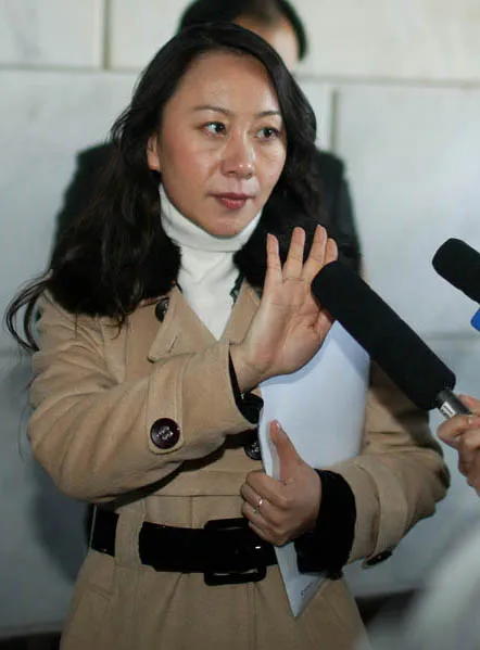 2008年，陆幽因宫外孕传闻将黄健翔告上法庭：他是我一生的被告
