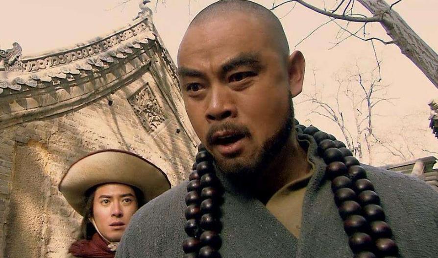 邓元觉能战平鲁智深，击败秦明，为何一见武松出战，却撒腿就跑？