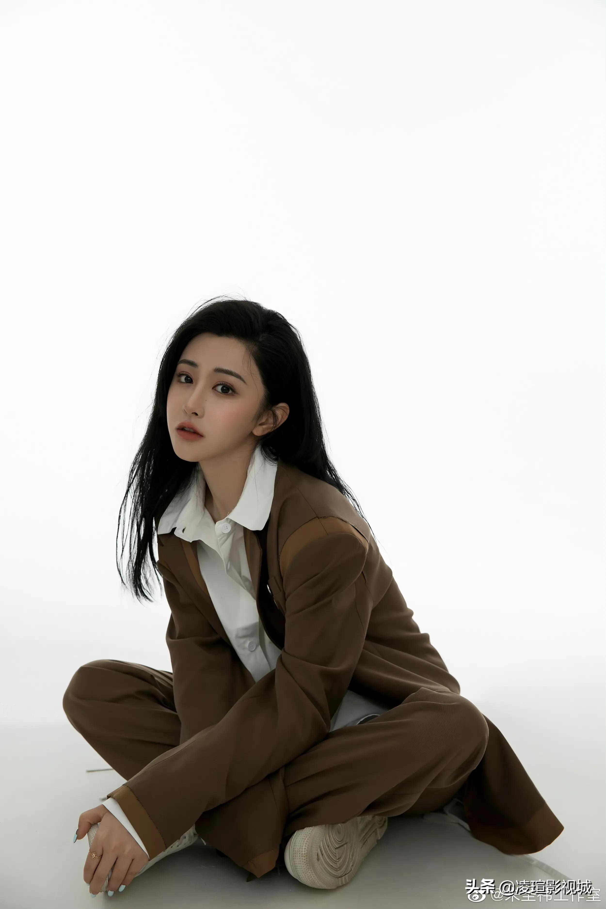 明星壁纸图片分享：朱圣祎（1）