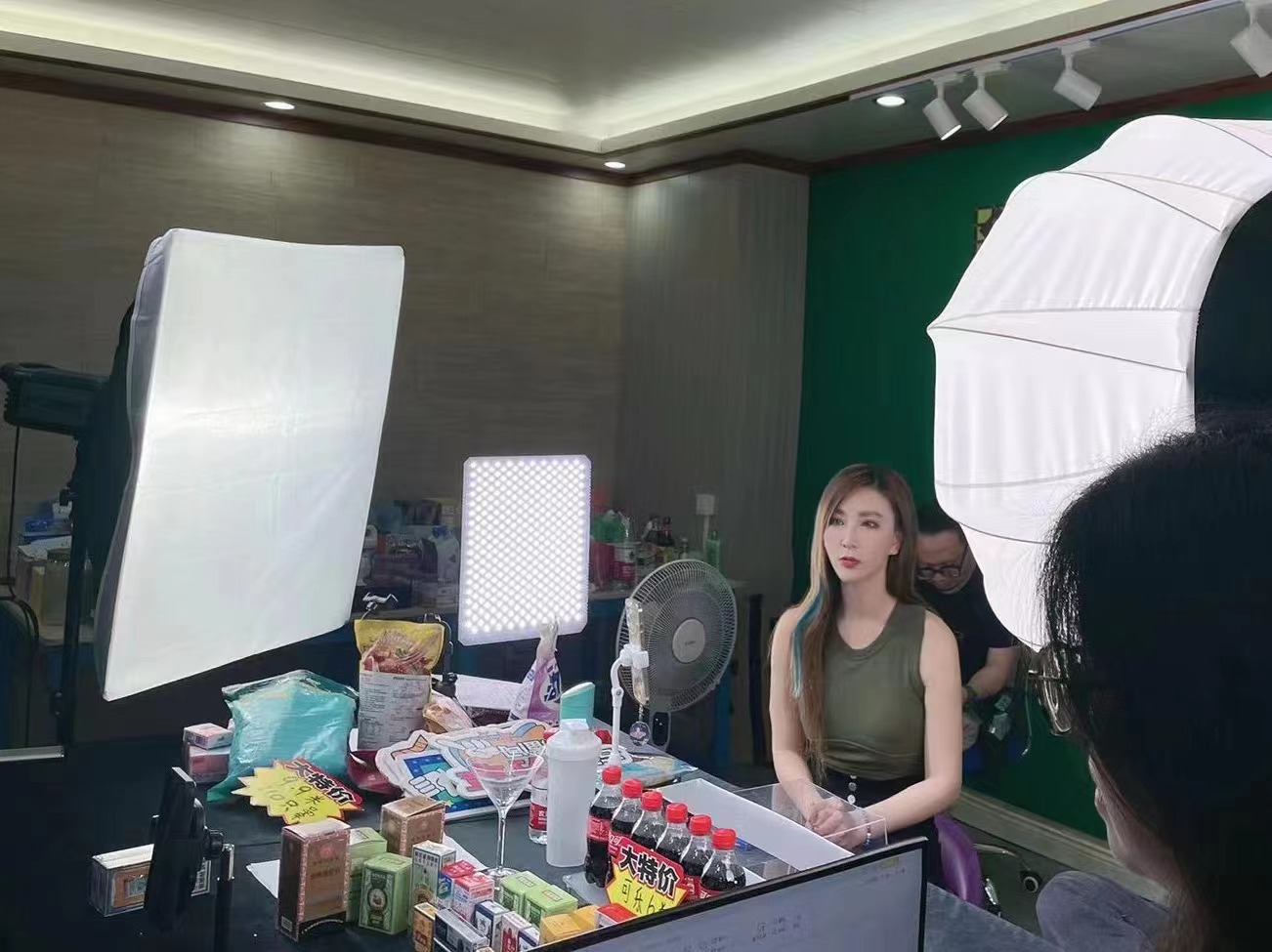 大湾区星推介 程芷渝专场直播间发飙