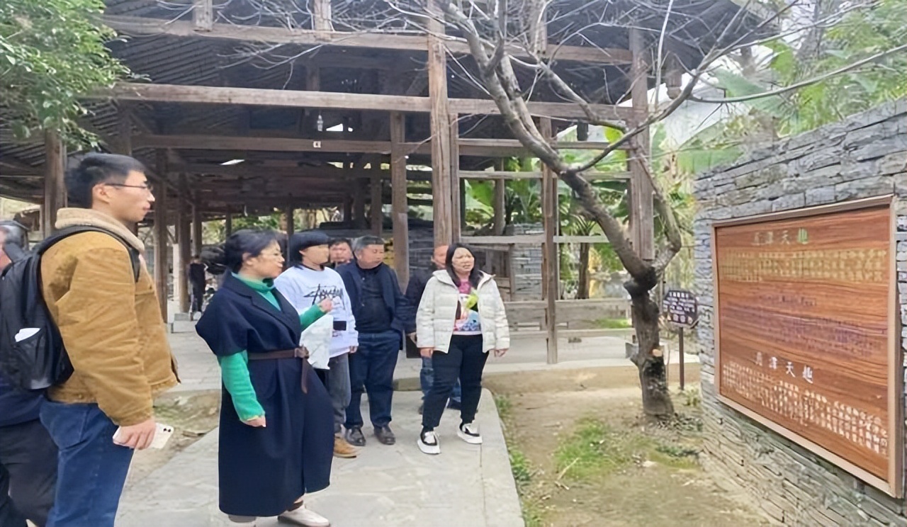 规范外语标识，我们在行动