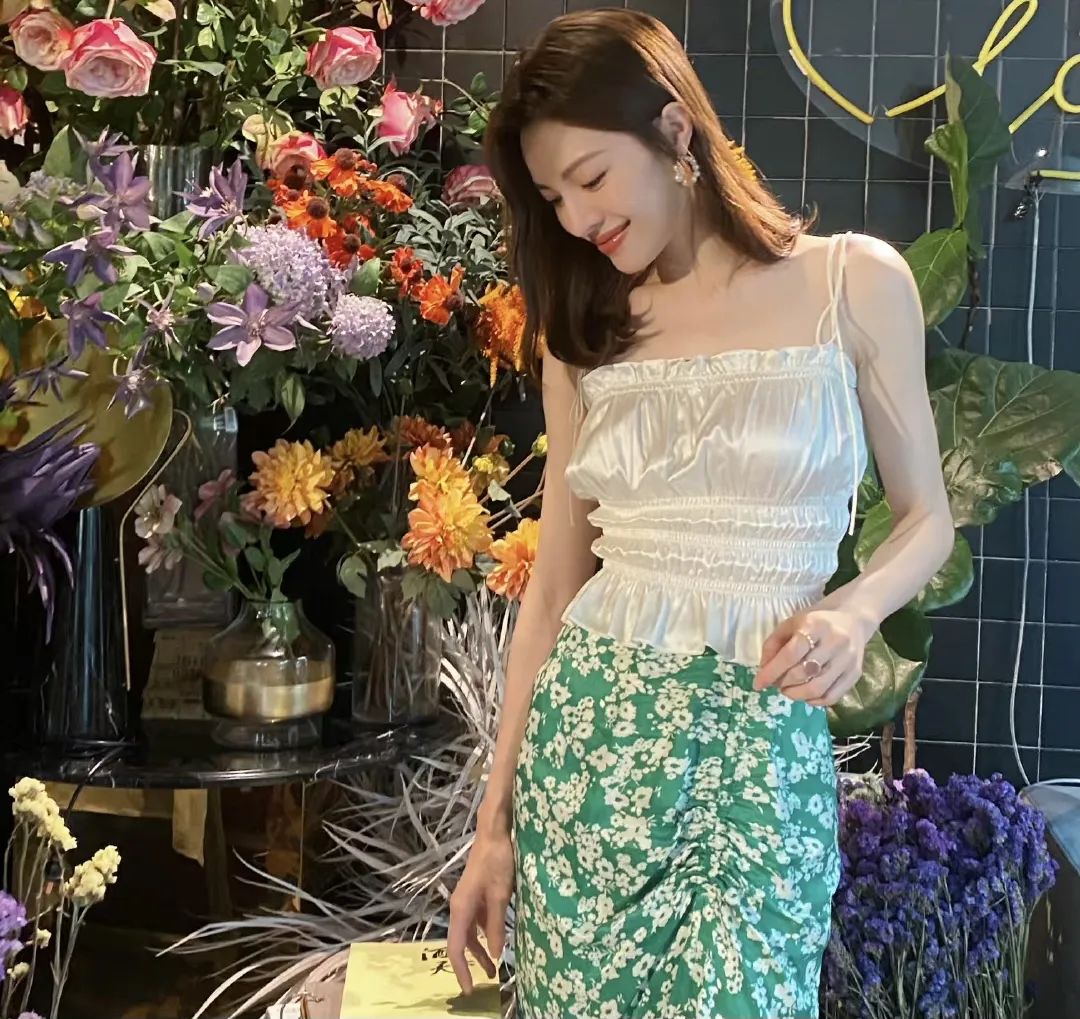 赵丽颖冯绍峰复合了？任嘉伦得罪平台被除名？