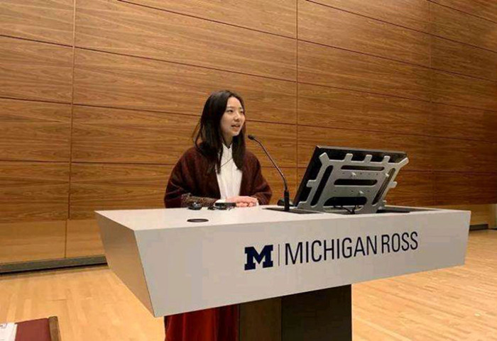 “最任性状元”韩思雨：经常迟到，爱看漫画，却以681分上清华