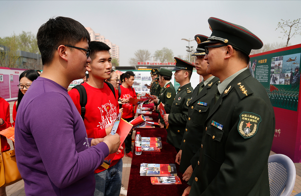 大学生当兵从“学校”和“老家”报名，主要区别体现在这4方面
