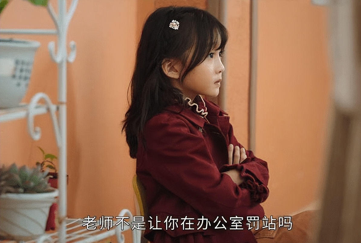 又一位10后天才迷你花横空出世，影视圈的未来就看她们了？