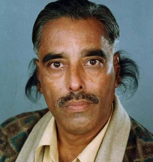 土耳其男子蝉联世界鼻子最大的人(拥有奇葩身体部位的10个人,奇葩