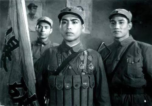 有关各部解放战争时期的电影服装点评