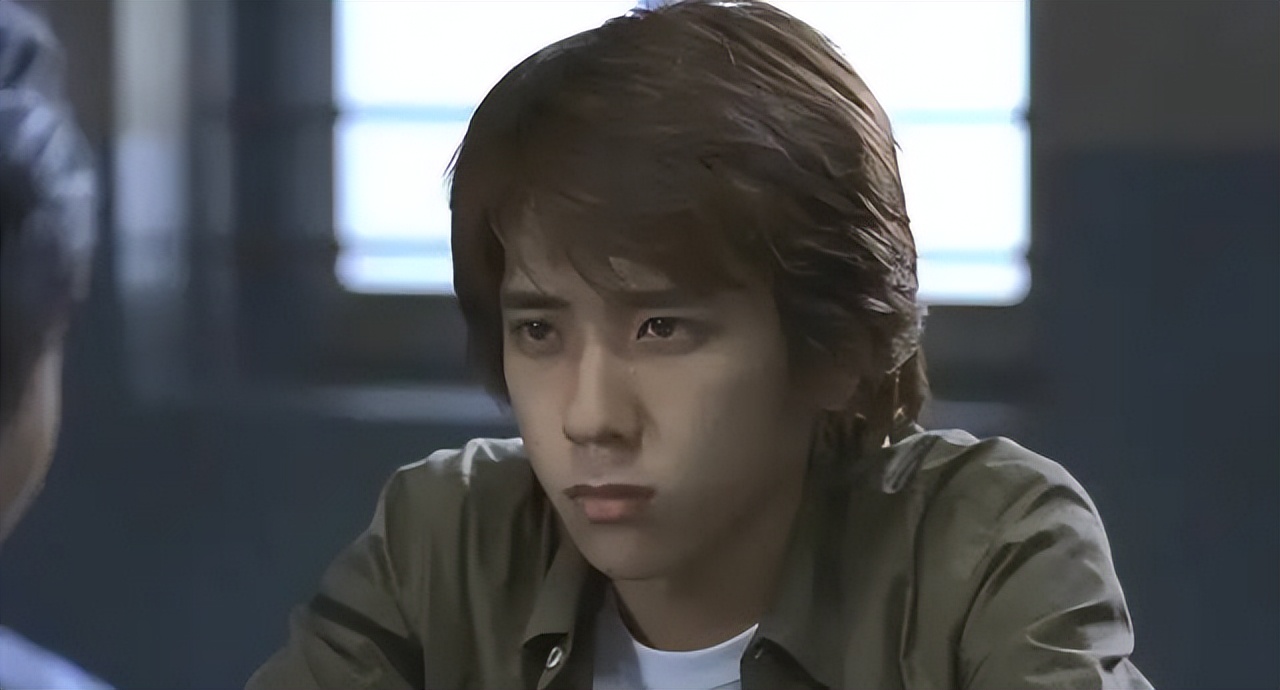 他17岁，愿望是杀死继父