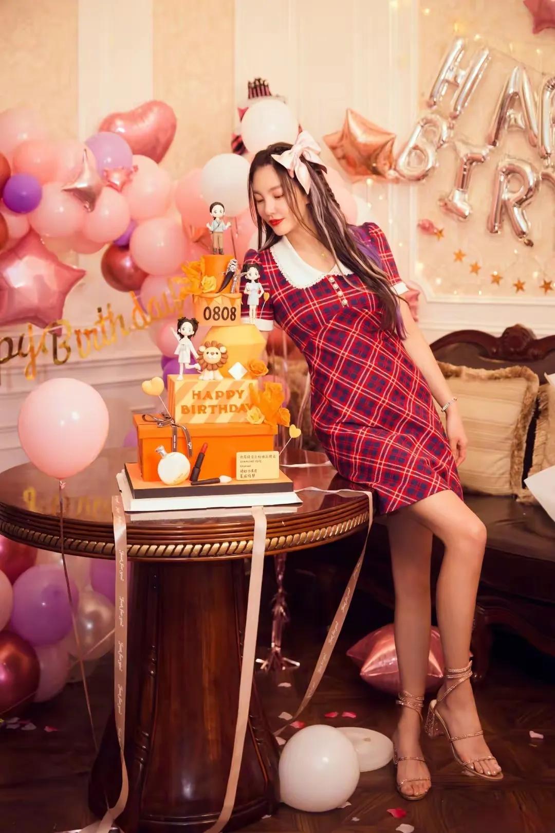 谁说格子套装土气？穿对了时尚大气，穿错了确实土掉渣