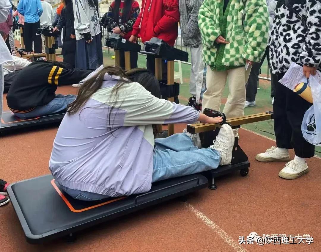 运动场上那些事儿丨直击体测现场，领略青春风姿