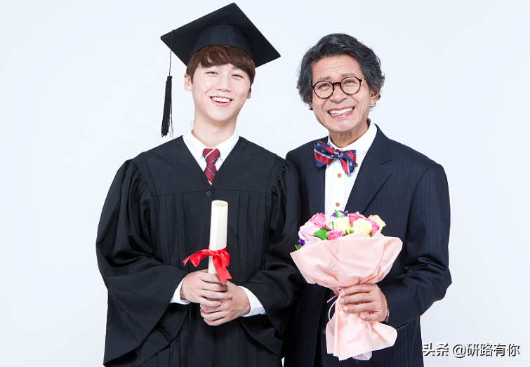 函授本科能直接考研吗？第一学历是大专，复试时会直接被刷吗？