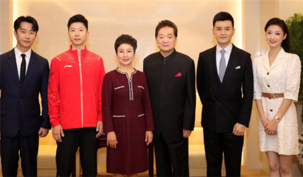 中传“校花”冯琳保研复旦，回应入职地方台传闻：选择继续读书