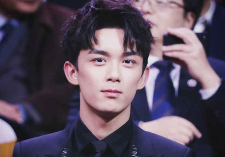吴磊：海报被撤，直播被叫停，戏份被删，走到今天到底是谁的错？