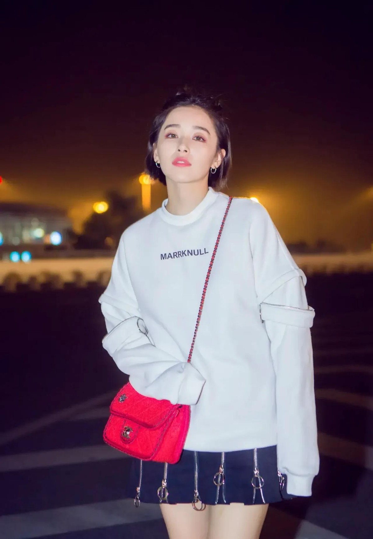 同样是“齐耳短发”，杨紫清爽减龄，迪丽热巴让人不忍直视