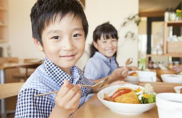 12岁男孩的饮食秘诀：助力成长的营养大餐第1张-醋盆生活网