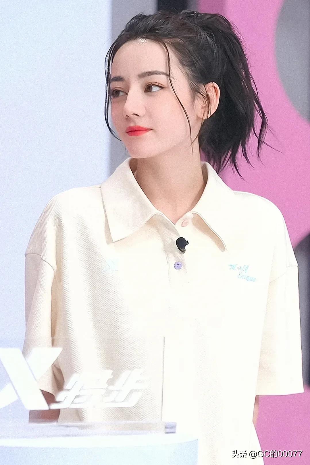 明星图片迪丽热巴特步