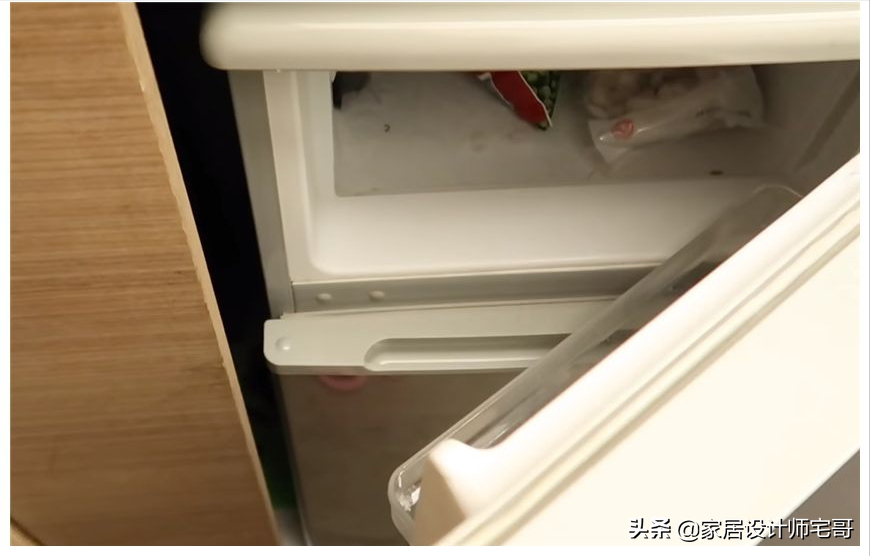 90后日本姑娘住香港10㎡“劏房”，蜗居虽小，却被整理得井井有条