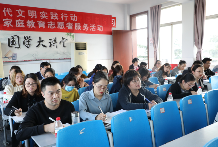 苏州教师降薪？其他地区老师也坐不住了，相关部门给出回应