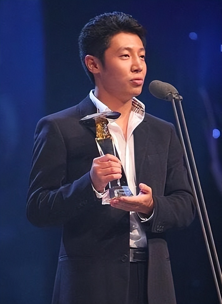 同为《今日说法》主持，撒贝宁成央视红人，张绍刚却在网综混饭吃