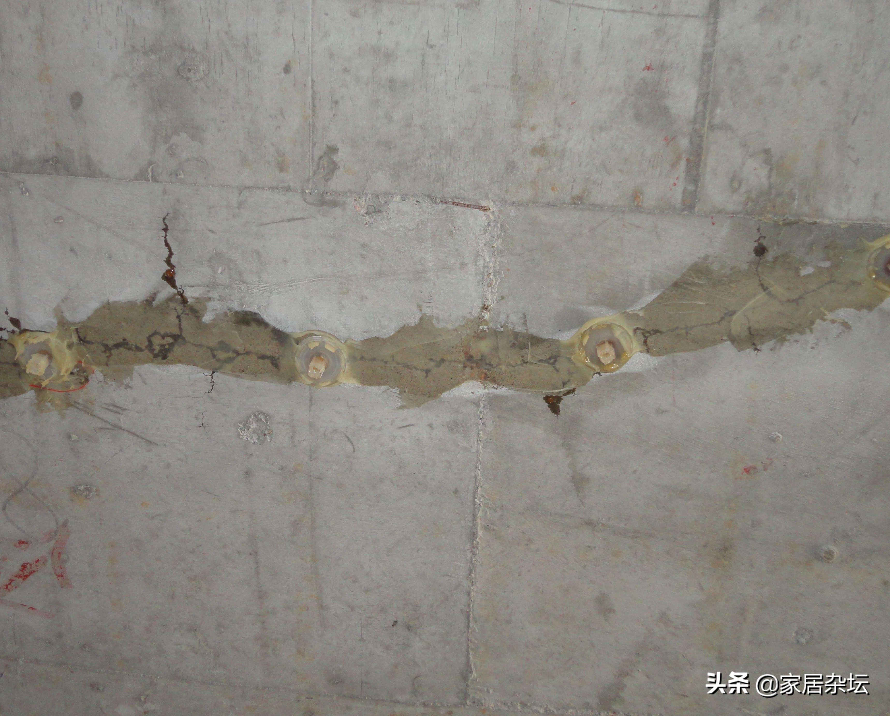 楼板开裂怎么处理？要分成2种类型，找到原因就能对应处理了