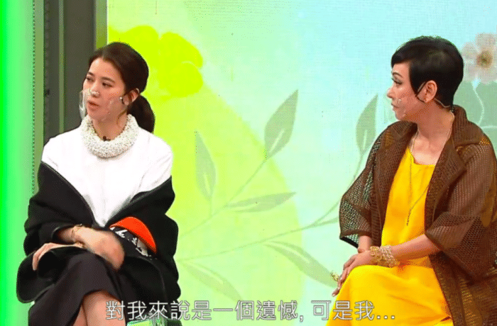 袁咏仪儿子晒澳门旅行照，15岁魔童高大帅气，文案被指求生欲满满