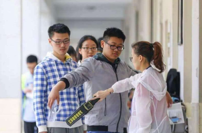 普通二本生考研值不值？找工作第一学历被歧视？过来人给出经验