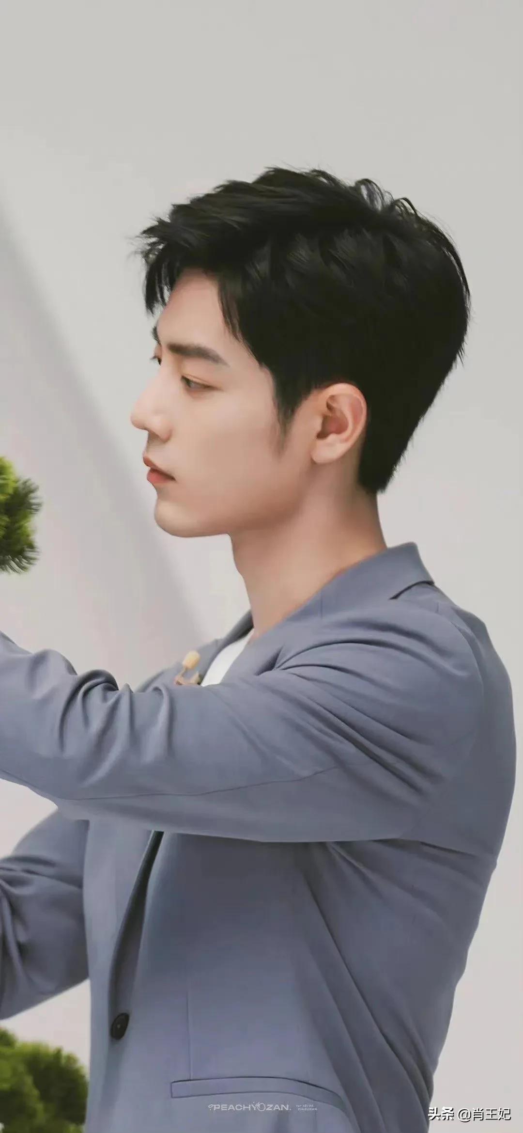 肖战他可真帅啊,帅到没边呀,这身材比例可太完美了