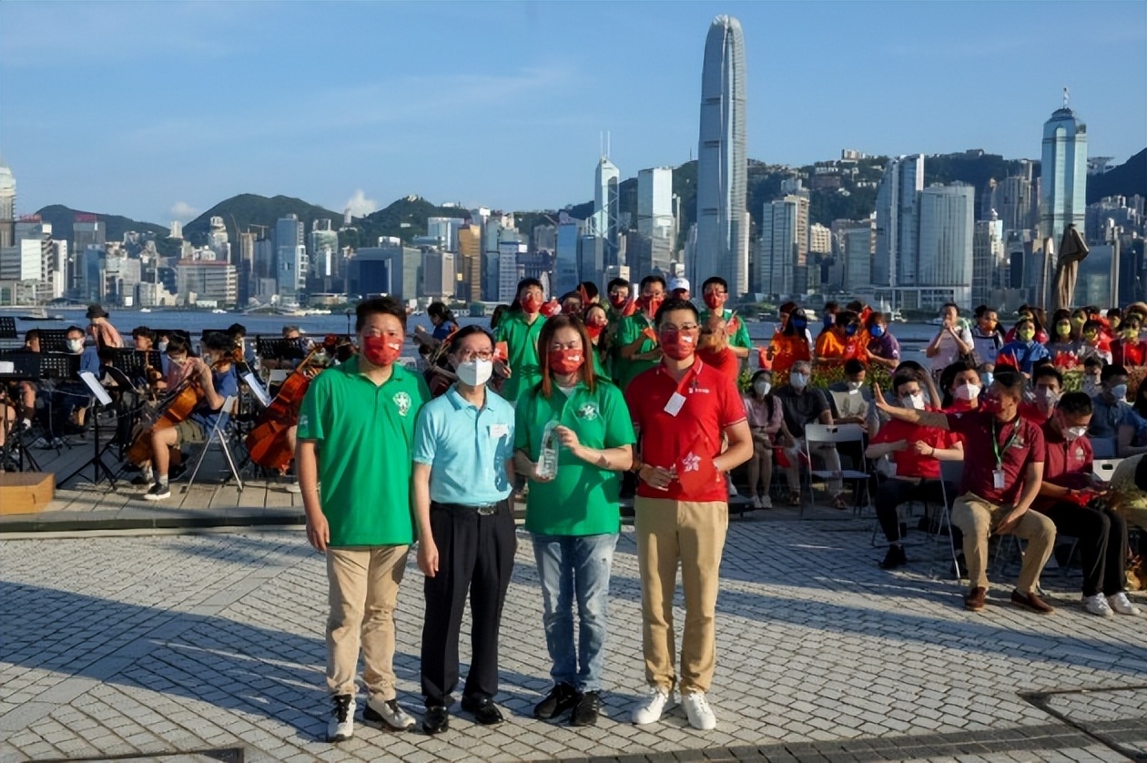 庆回归开新篇 香港江苏青年总会成功协办维港快闪暨交响音乐会活动