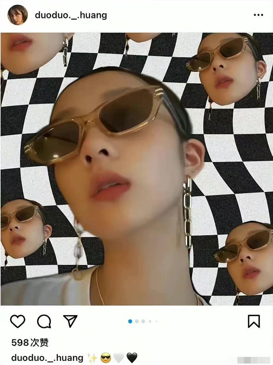 黄多多又晒美照，宽框眼镜大红唇，16岁的审美也是很前卫衣品一般