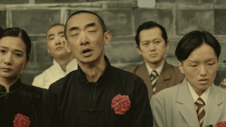 自称“野路子”出身，他却拍出口碑异常火爆的神片