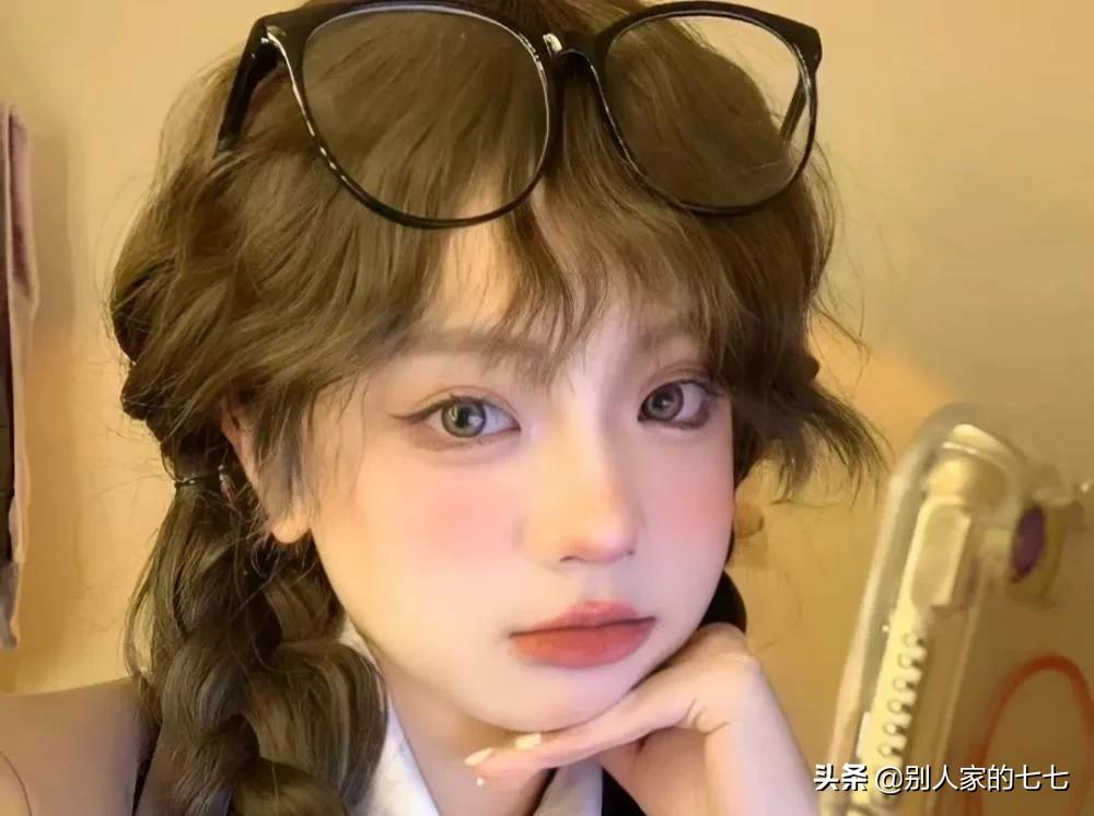 女人想被你追,不会说“喜欢你”,而会这样暗示你