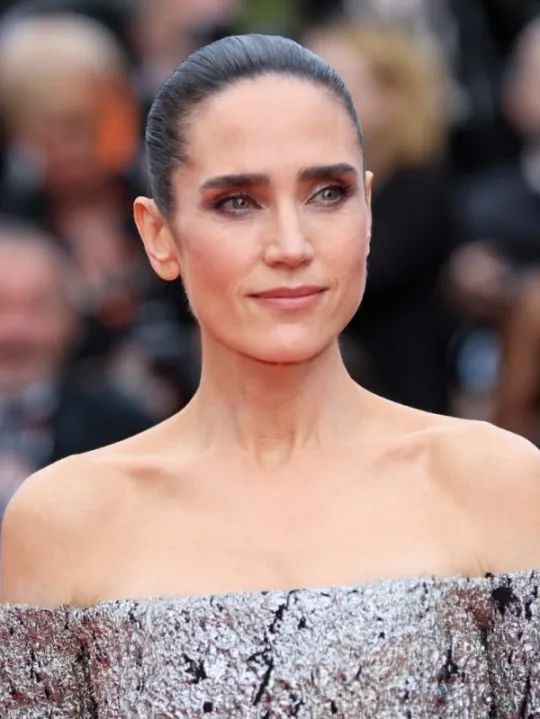 12岁时就是“神颜”，如今51岁的她依然惊艳银幕