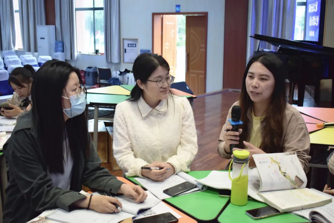 成都市双流区名师周晓玲工作室送教活动走进四川大学西航港小学