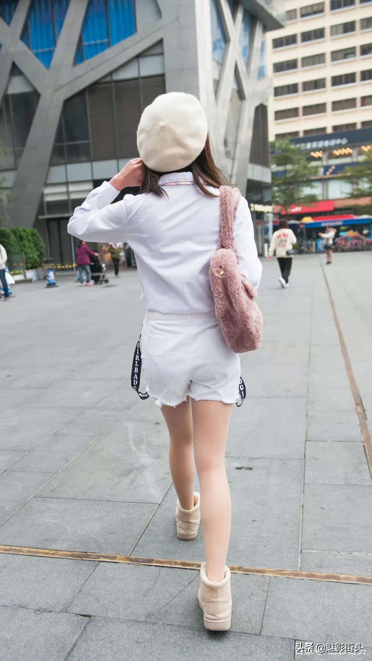 秋冬短裤如何搭配(秋冬短裤的搭配小技巧)