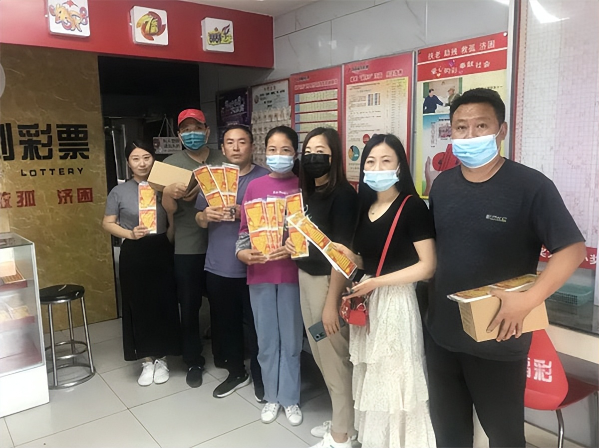 榆林市福彩中心为即开票销售优秀投注站发放活动奖励